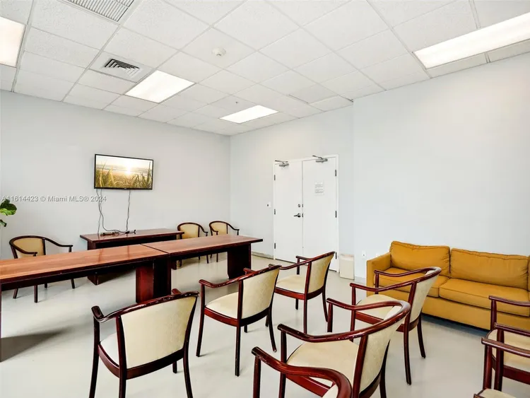 St Louis Condo #2204 image #32