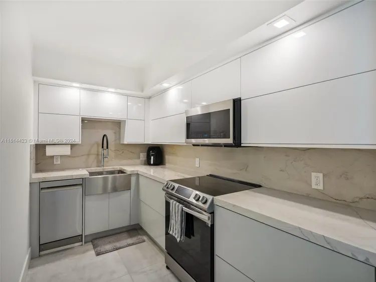 St Louis Condo #2204 image #9