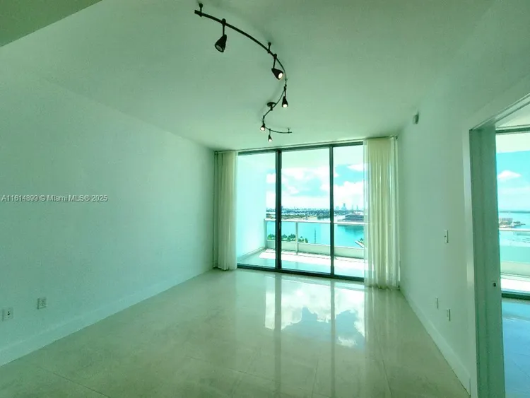900 Biscayne Bay #2503 image #21