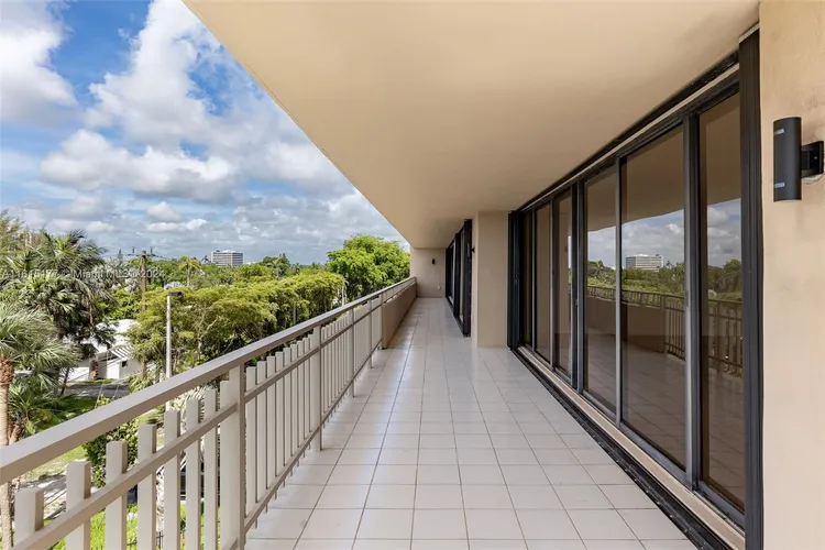 Jockey Club III #357 image #11