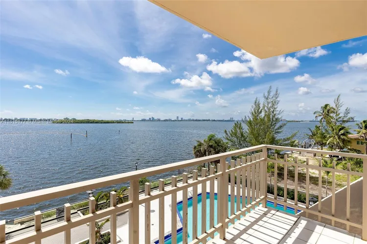 Jockey Club III #357 image #13