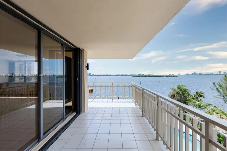 Jockey Club III #357 image #9