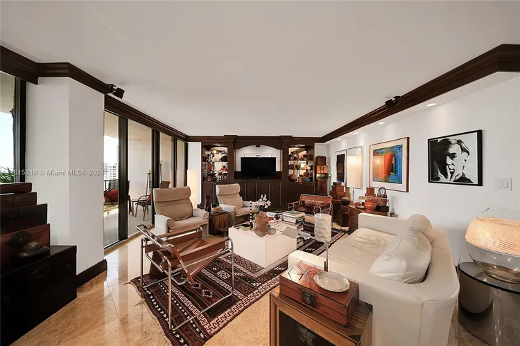 The Corinthian #17B image #11