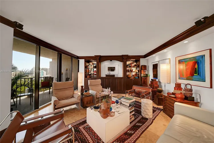 The Corinthian #17B image #15