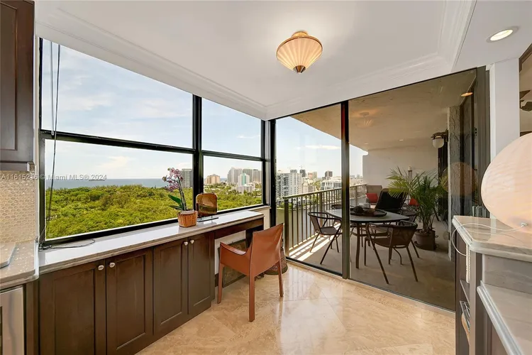 The Corinthian #17B image #16