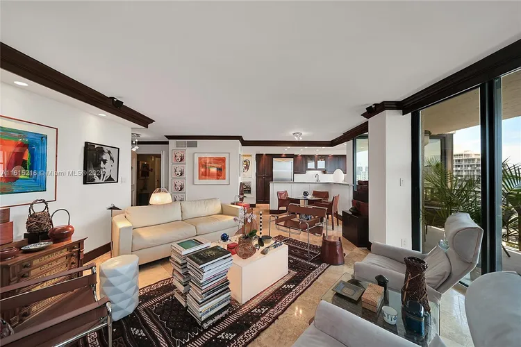 The Corinthian #17B image #28