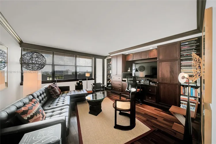 The Corinthian #17B image #33