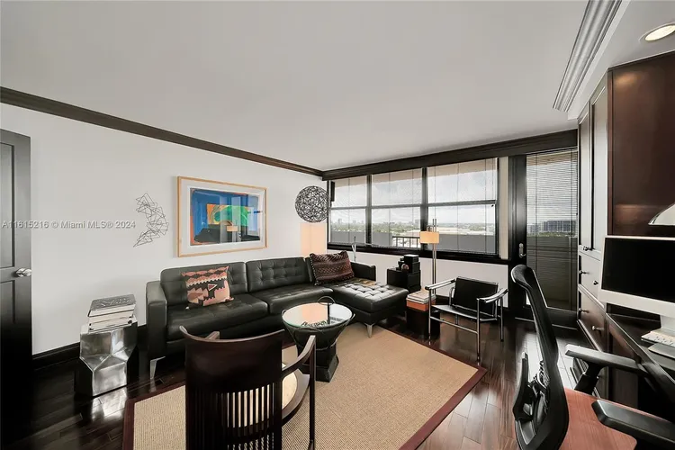 The Corinthian #17B image #34