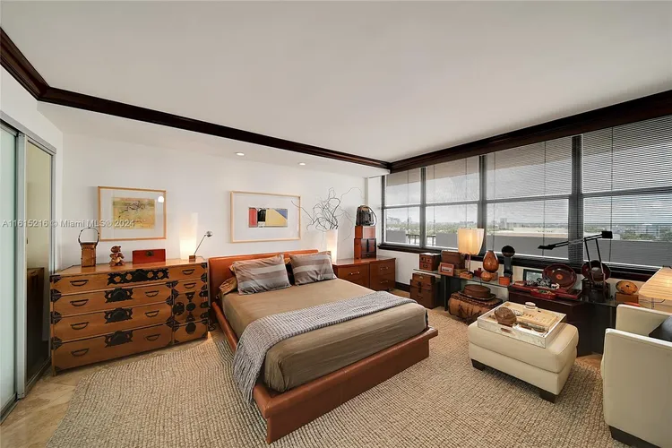 The Corinthian #17B image #39