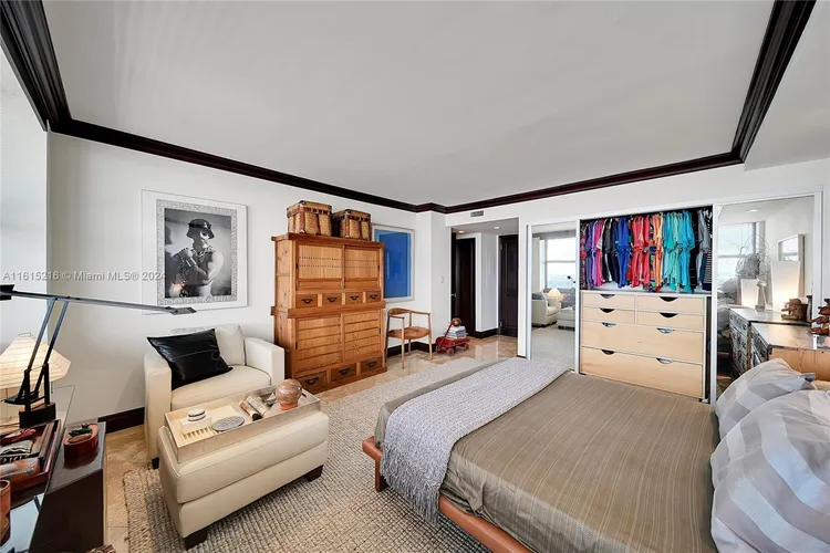 The Corinthian #17B image #42