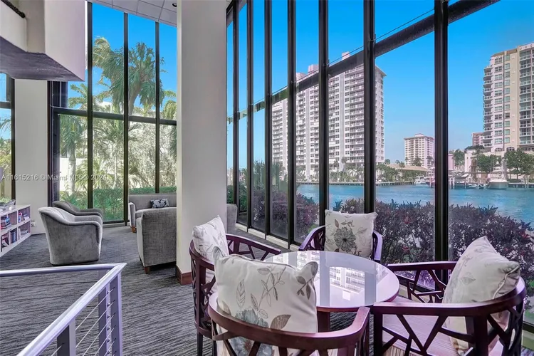 The Corinthian #17B image #59