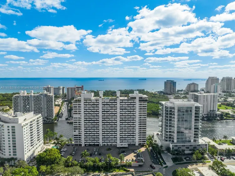 The Corinthian #17B image #67