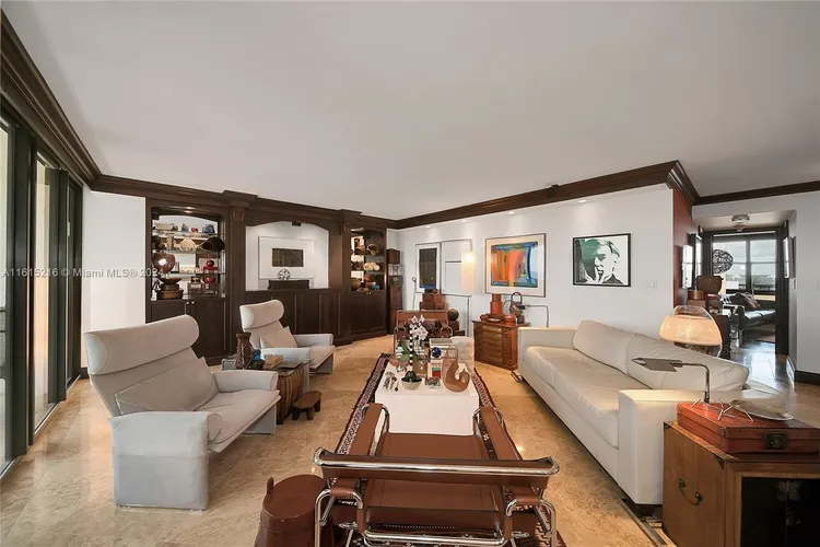 The Corinthian #17B image #9