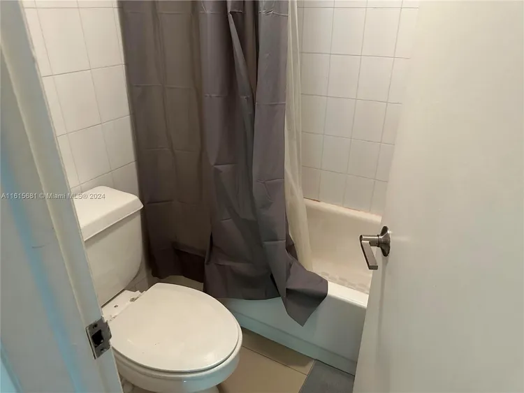 Villa Capri #212 image #7