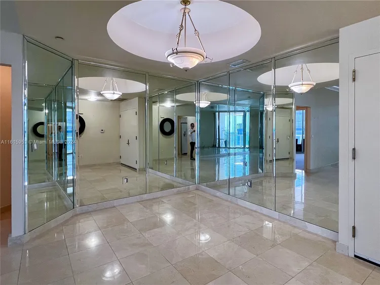 Mirage #12C image #16