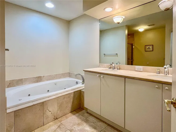 Mirage #12C image #23