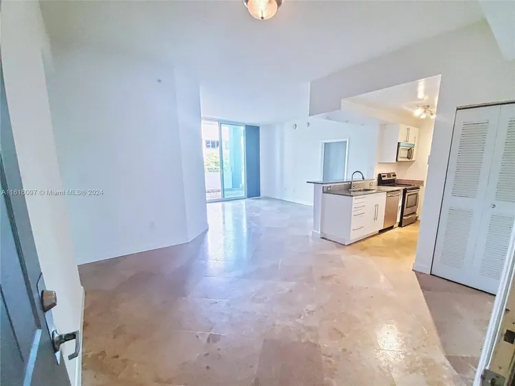 1800 Biscayne Plaza #203 image #10
