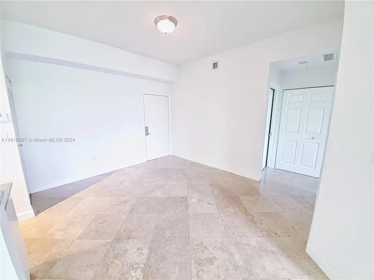 1800 Biscayne Plaza #203 image #12