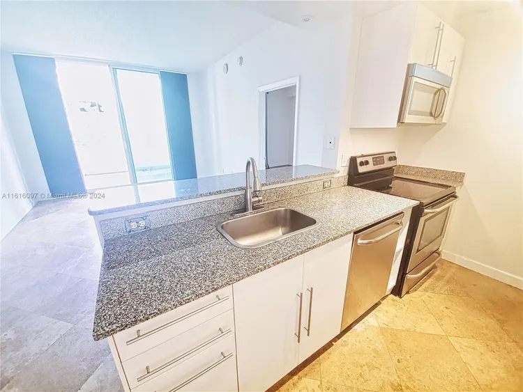 1800 Biscayne Plaza #203 image #15