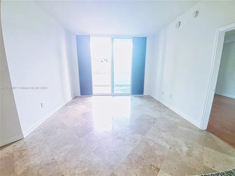 1800 Biscayne Plaza #203 image #20
