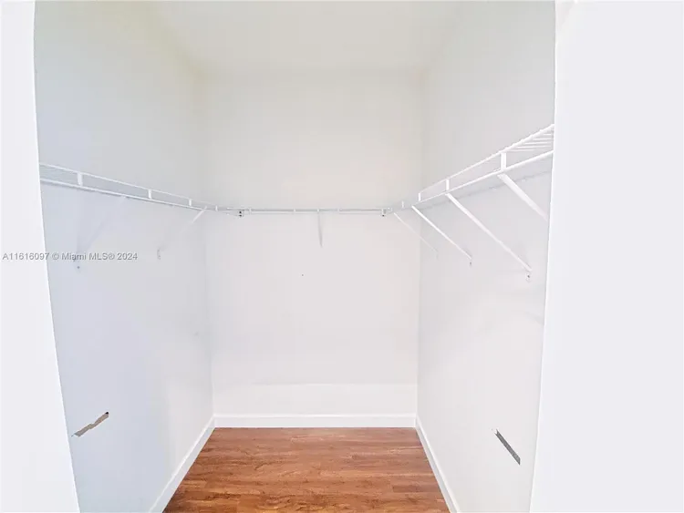 1800 Biscayne Plaza #203 image #27