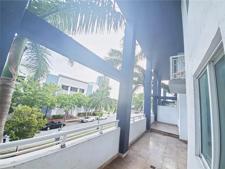 1800 Biscayne Plaza #203 image #41