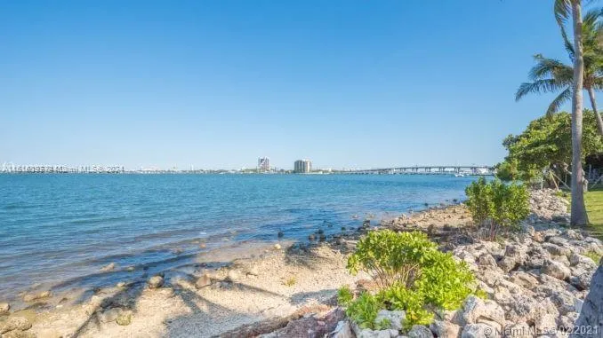 1800 Biscayne Plaza #203 image #8