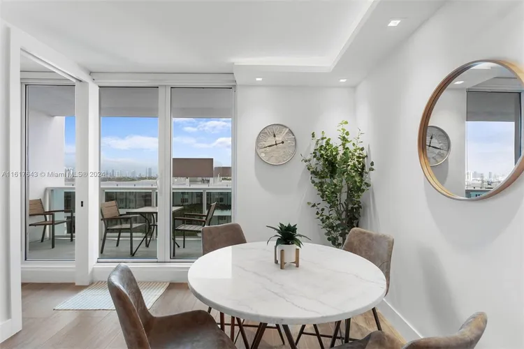 Roney Palace #929 image #10