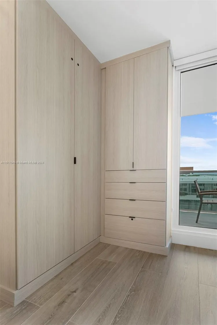 Roney Palace #929 image #15