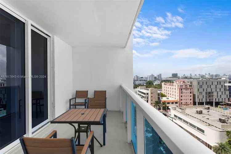 Roney Palace #929 image #18