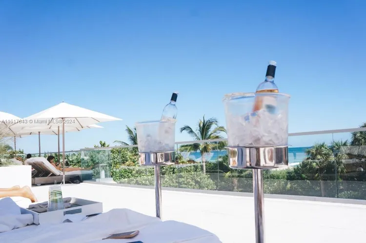 Roney Palace #929 image #27