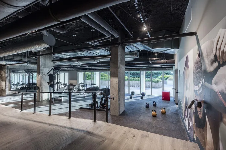 Roney Palace #929 image #29