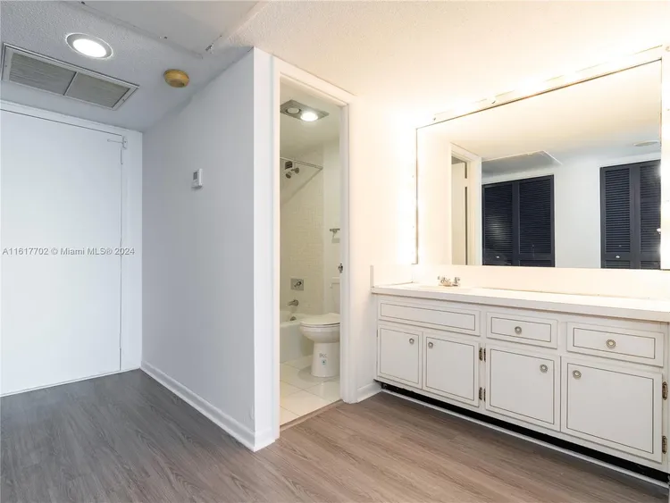 The Jockey Club I #1510 image #10