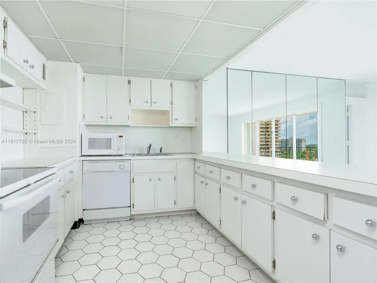 The Jockey Club I #1510 image #6