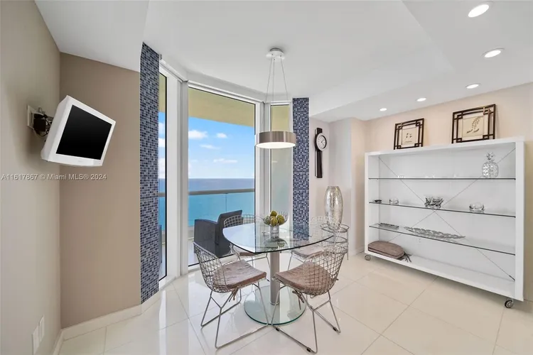 Acqualina #4205 image #11