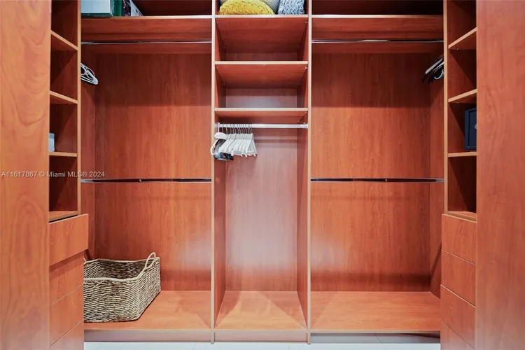 Acqualina #4205 image #27