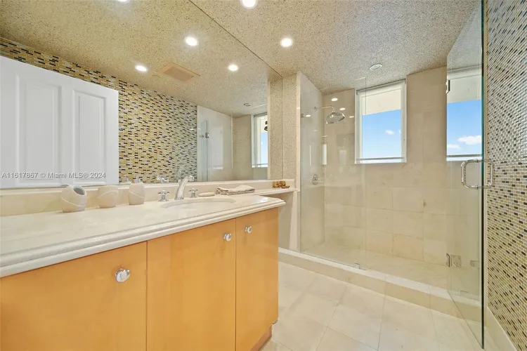 Acqualina #4205 image #38