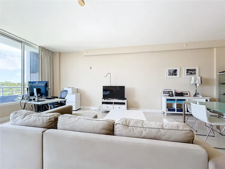 Cocostyle Lofts #408 image #20