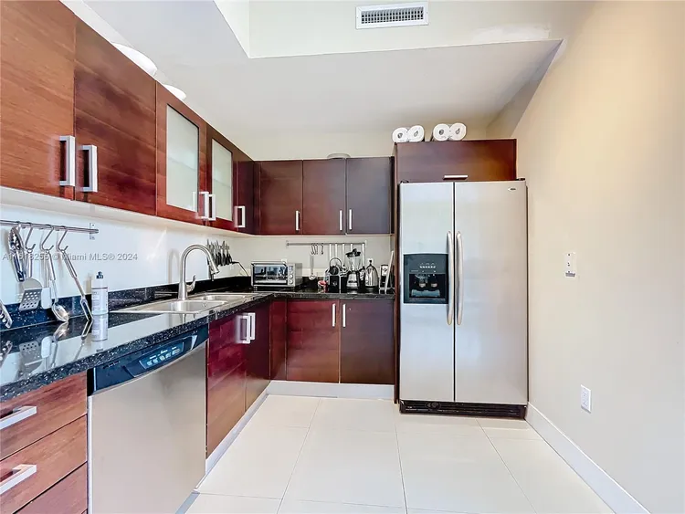 Cocostyle Lofts #408 image #24