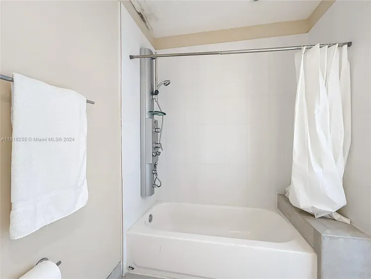 Cocostyle Lofts #408 image #28