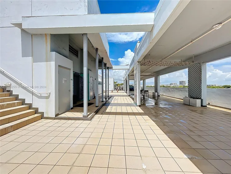 Cocostyle Lofts #408 image #36