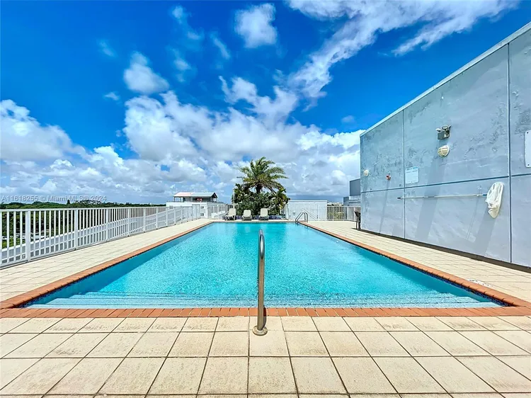 Cocostyle Lofts #408 image #42