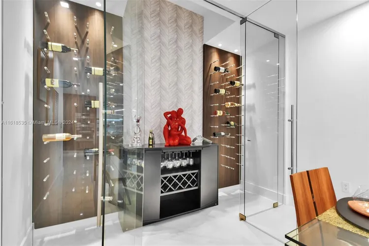 Paramount Miami Worldcenter #2112 image #11