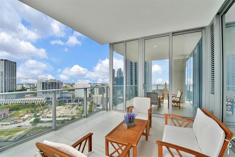 Paramount Miami Worldcenter #2112 image #14