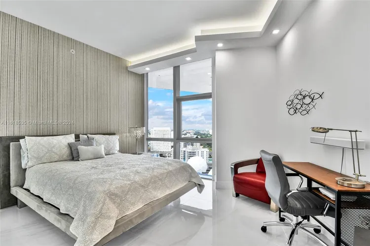 Paramount Miami Worldcenter #2112 image #22