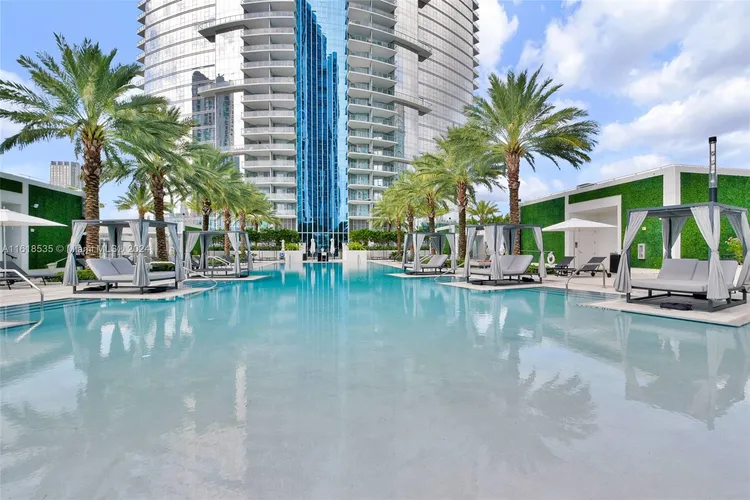 Paramount Miami Worldcenter #2112 image #30