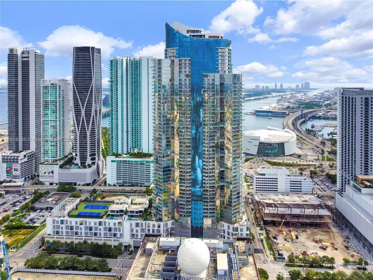 Paramount Miami Worldcenter #2112 image #32