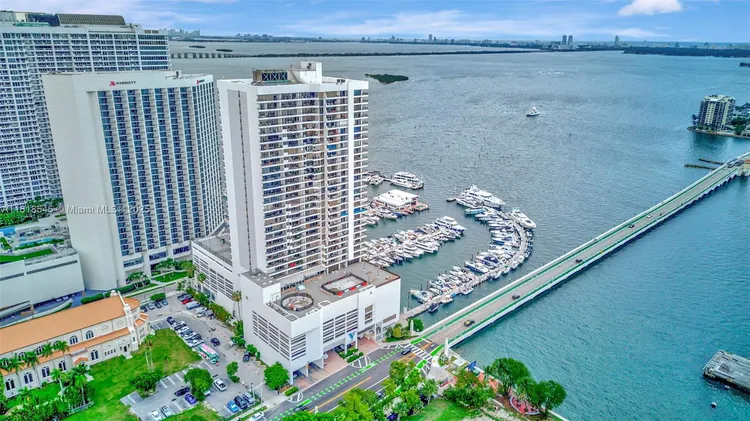 The Venetia #18F image #16