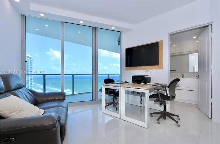 Ocean Palms Hollywood #3205 image #18