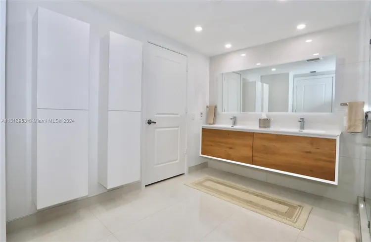 Ocean Palms Hollywood #3205 image #22